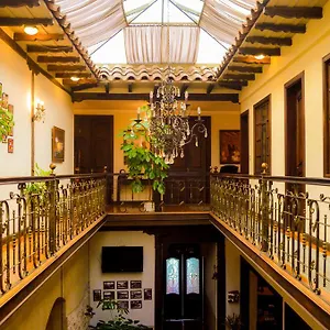La Cuencana Inn